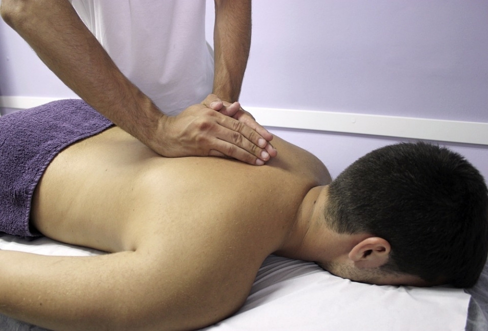 Massagem tântrica ajuda no tratamento de problemas sexuais masculinos