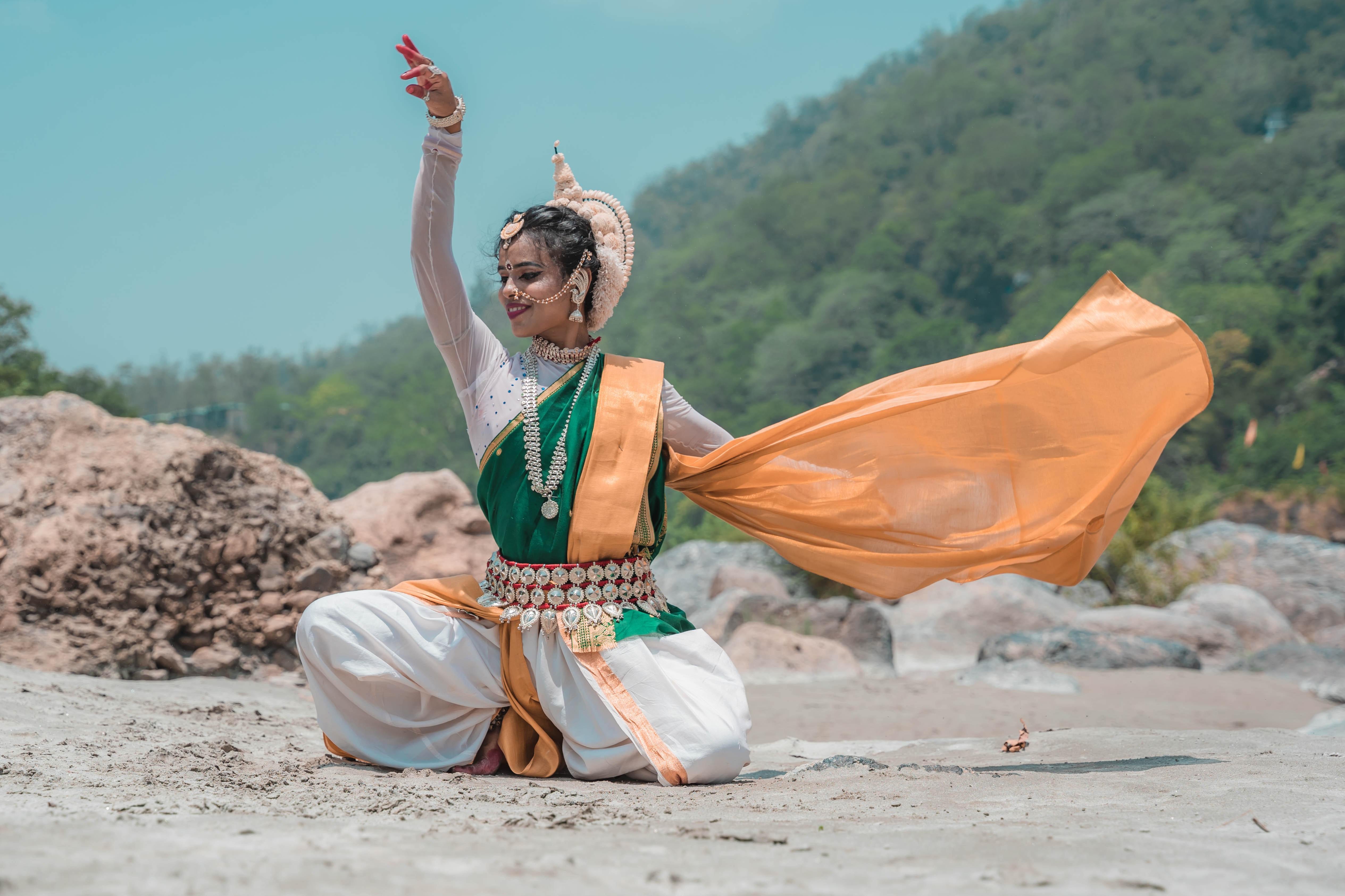 A visão tântrica sobre a sexualidade feminina: celebração da Shakti e a energia sagrada da criação