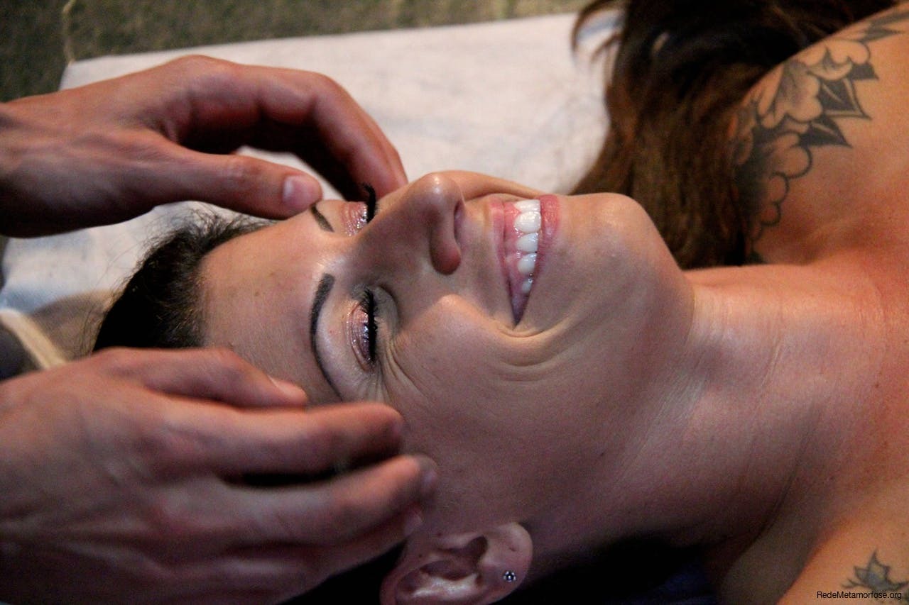 A terapia e massagem tântrica para mulheres casadas